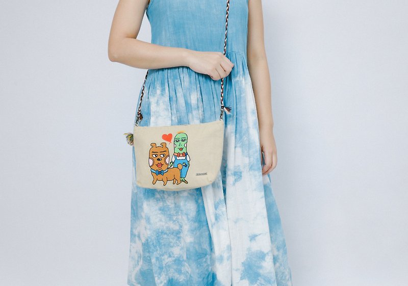 Cotton Canvas Denim Across-Body Bag - Me And Brownly - กระเป๋าแมสเซนเจอร์ - งานปัก สีน้ำเงิน