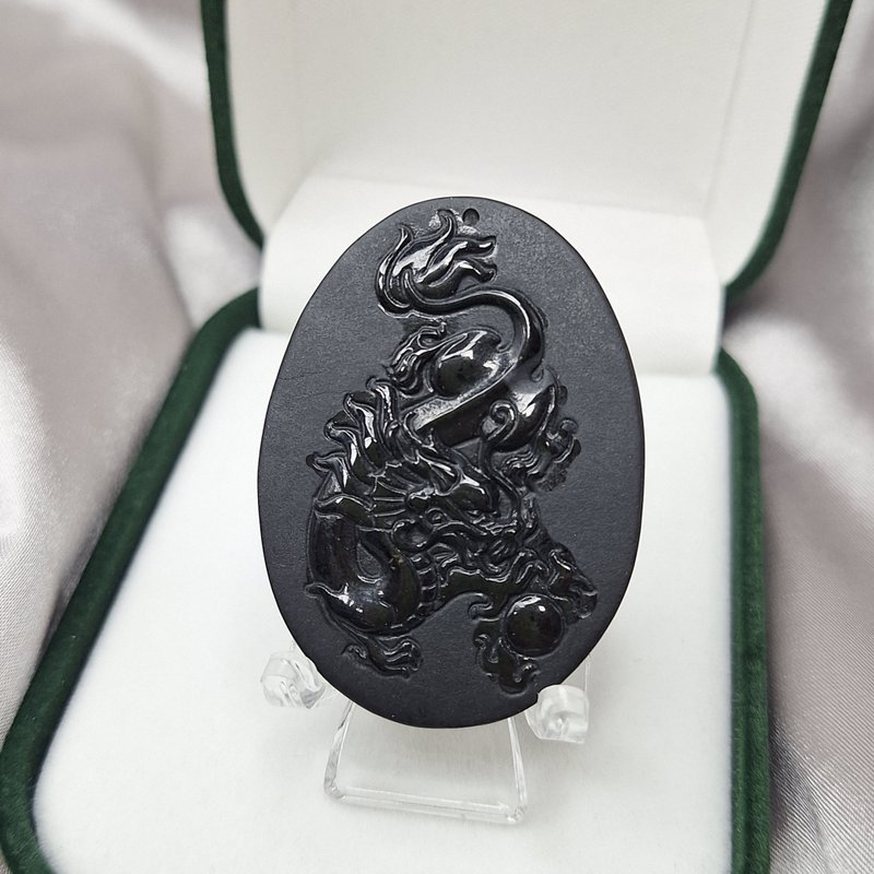 墨翠鋼琴黑 霸氣龍牌 吊墜 牌件 | 天然緬甸玉A貨翡翠 - 項鍊 - 玉石 