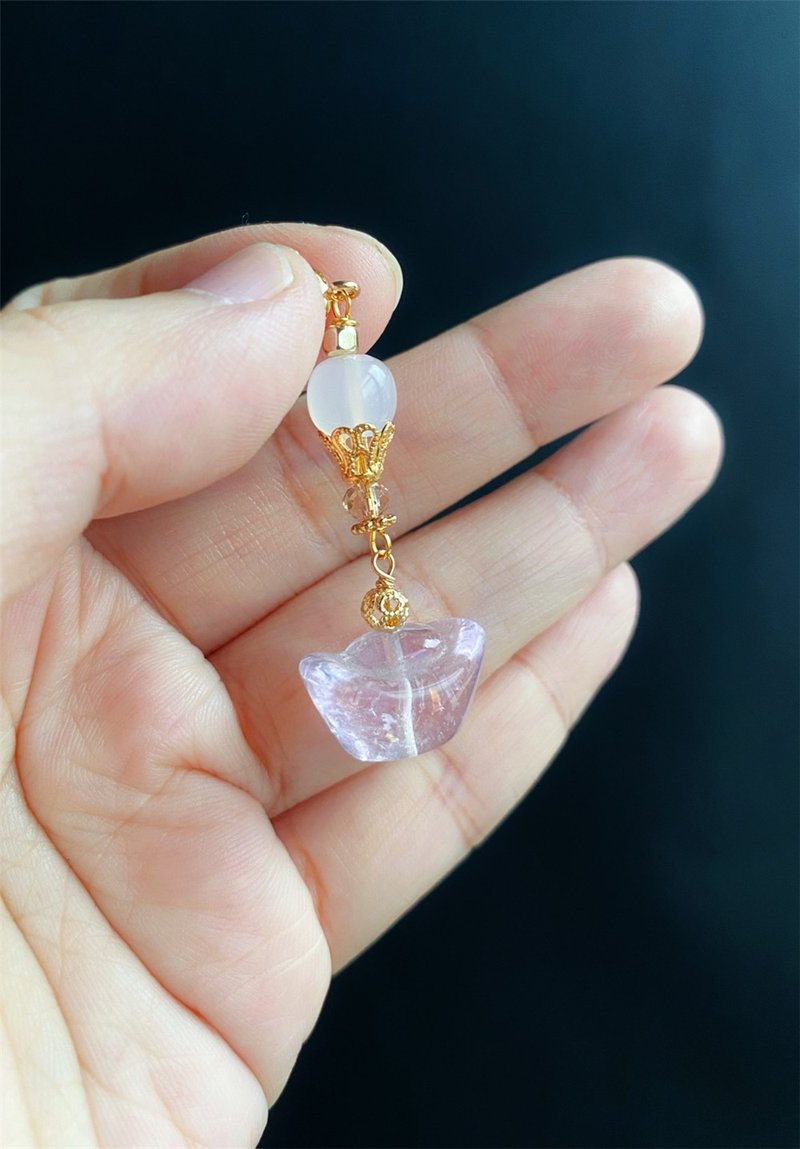 ホワイトアゲート、ラベンダーアメジスト、元宝、水晶、金運アップ、人間関係改善、フリーチャーム、ギフト - チャーム - クリスタル パープル