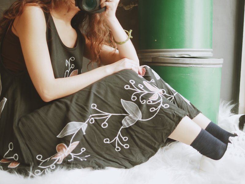 河水山 - Aichi flowers put on a soft and light umbrella version of the antique one-piece cotton long dress dress dress - One Piece Dresses - Cotton & Hemp Black