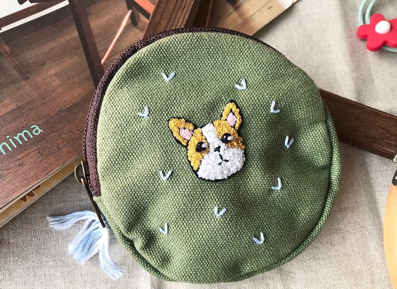 Corgi embroidered coin purse - กระเป๋าใส่เหรียญ - วัสดุอื่นๆ 