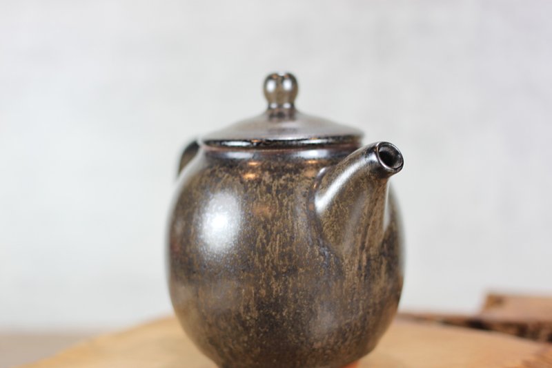 【送禮好物】200ml 天目釉 手拉坯茶壺 陶藝名家葉敏祥作品 - 茶壺/茶杯/茶具 - 瓷 