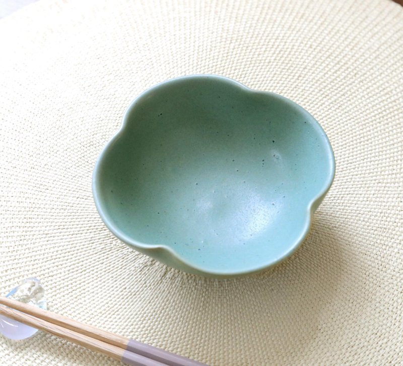 緑青色の四つ葉小鉢 - 碗 - 陶 綠色