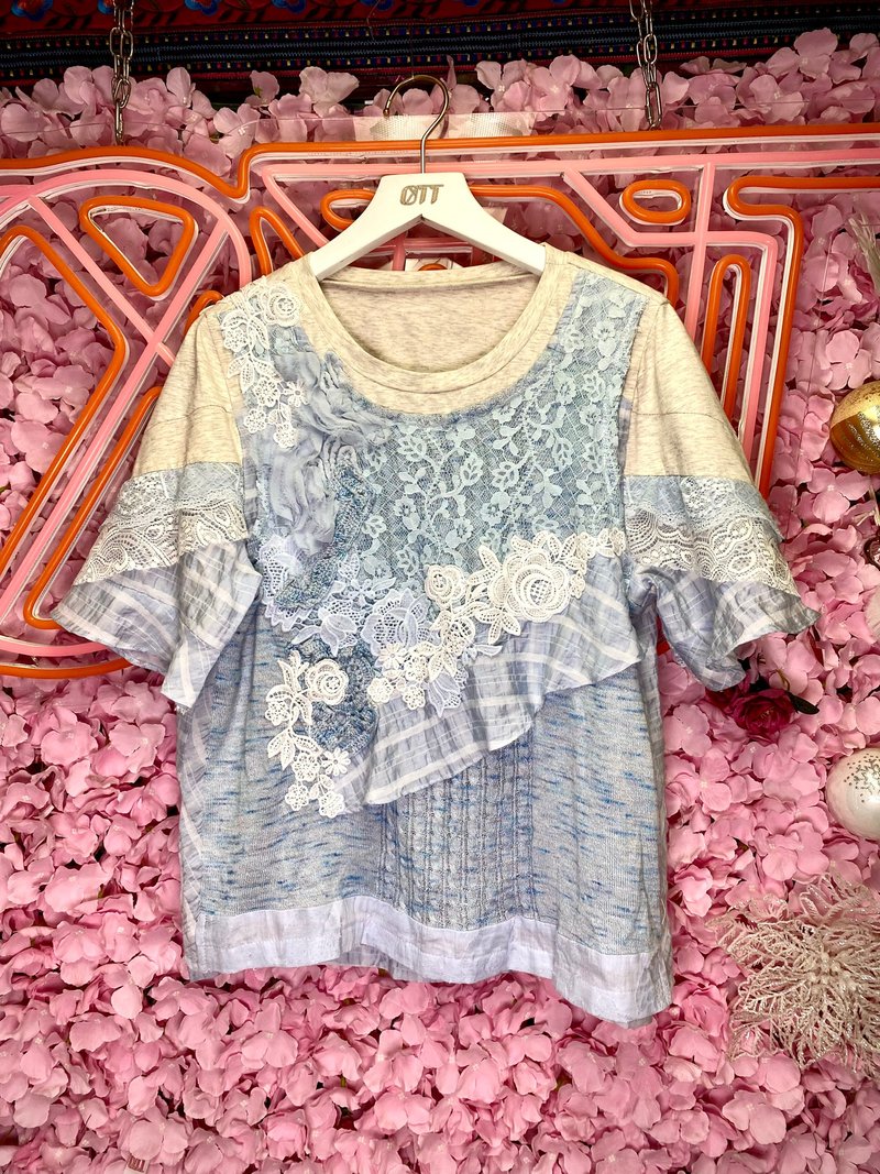 OTT unique • Unique sky blue hand collage hand hook car flower contrast color knitted T-shirt - เสื้อผู้หญิง - ผ้าฝ้าย/ผ้าลินิน สีน้ำเงิน