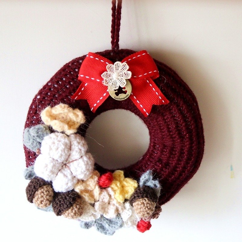 Amigurumi crochet doll: Christmas wreaths, dark red - Items for Display - Polyester Red