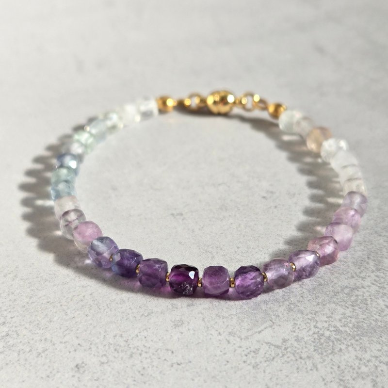 【日本製】フローライト キューブカットブレスレット – 高品質 / 金属アレルギー対応 - 手鍊/手環 - 寶石 紫色