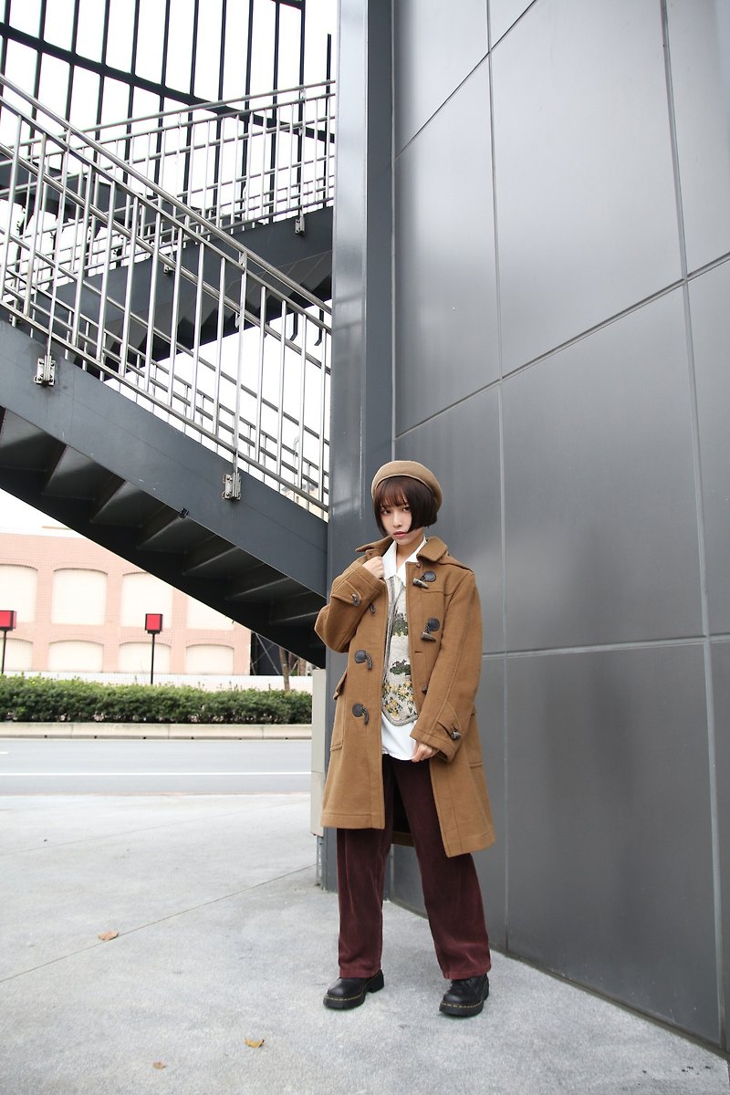 Back to Green:: Dark Caramel Horn Button Coat // vintage coat - Women's Casual & Functional Jackets - Wool 