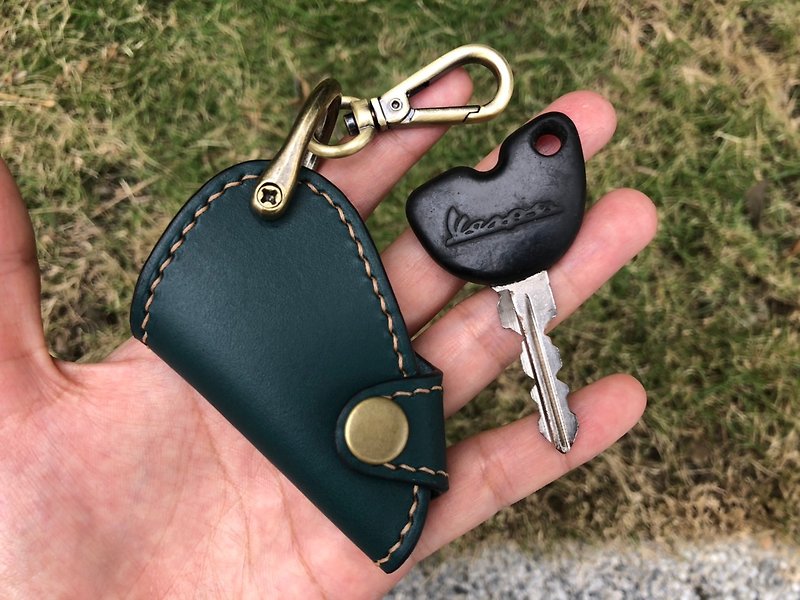 Vespa key leather case vegetable tanned leather - Keychains - Genuine Leather 