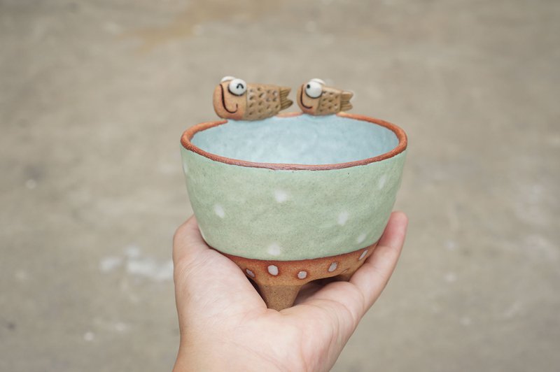 Plant pot with a fish,lithops,cactus,ceramics,pottery,handmade - 花瓶/花器 - 陶 藍色