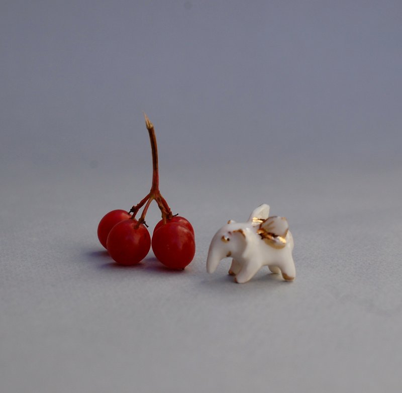 微象 微型瓷俑 飛象 迷你仙女 - 擺飾/家飾品 - 瓷 白色