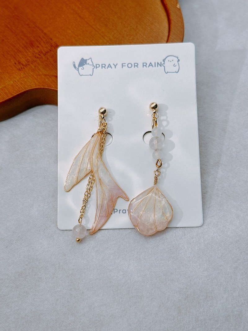 Fantasy fish tail/handmade crystal flower jewelry - ต่างหู - เรซิน 