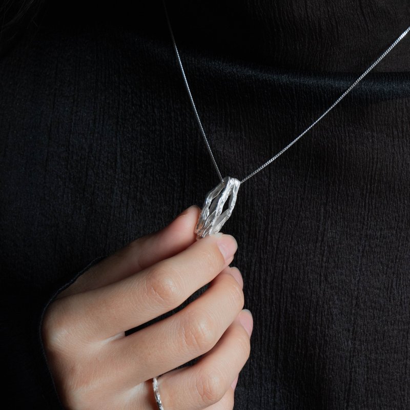 Sedimentary I [Cave] Pendant/Necklace/Earrings-dyed black - Necklaces - Sterling Silver Silver