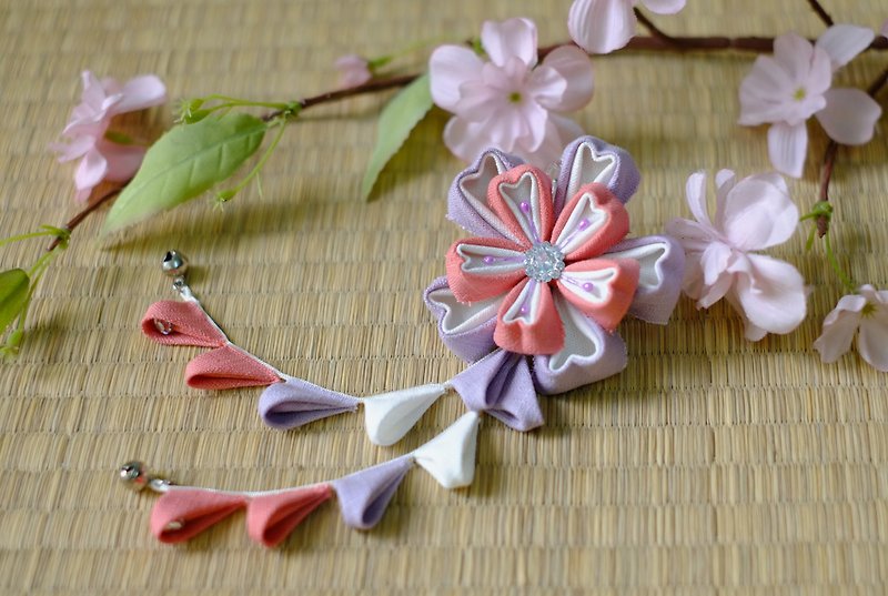 【洋粋スタイル】つまみ Fine work hand made flower hairpin-Macaron double cherry. Pink Violet - สร้อยคอ - ผ้าฝ้าย/ผ้าลินิน 
