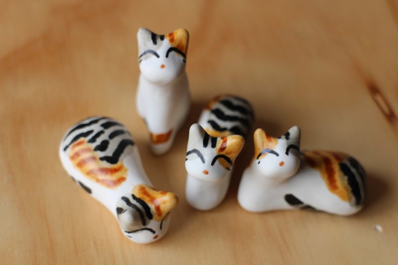 Double Tabby Cat Kitten Stone(Cat Research Lab) - Stuffed Dolls & Figurines - Porcelain White
