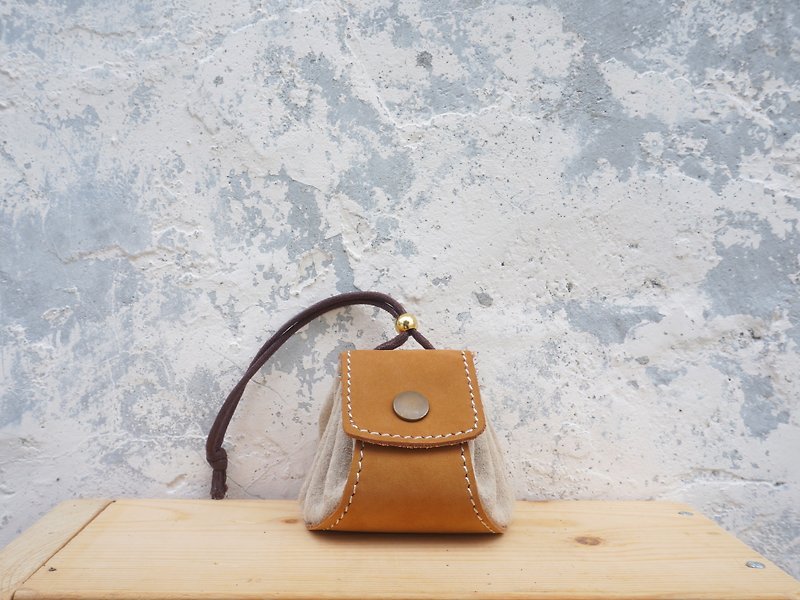 小籠包-皮革零錢包/小物包/首飾包-淺棕 - 散紙包 - 真皮 咖啡色
