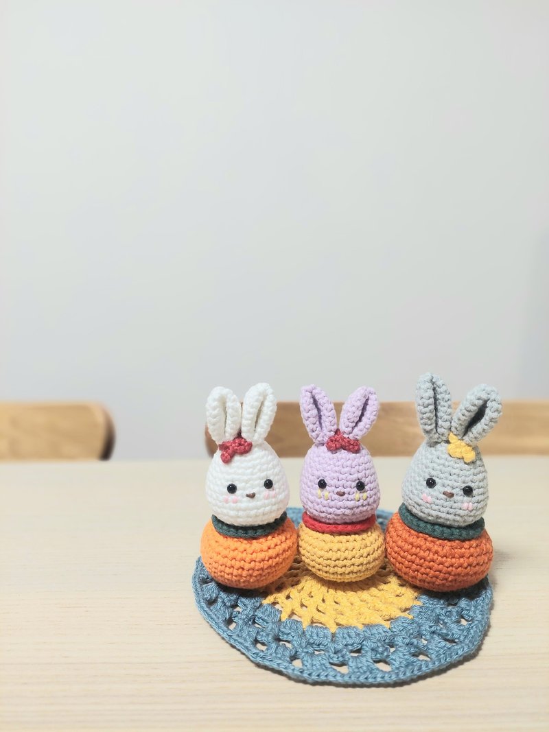 Handmade crochet rabbit with coaster - ตุ๊กตา - ผ้าฝ้าย/ผ้าลินิน หลากหลายสี