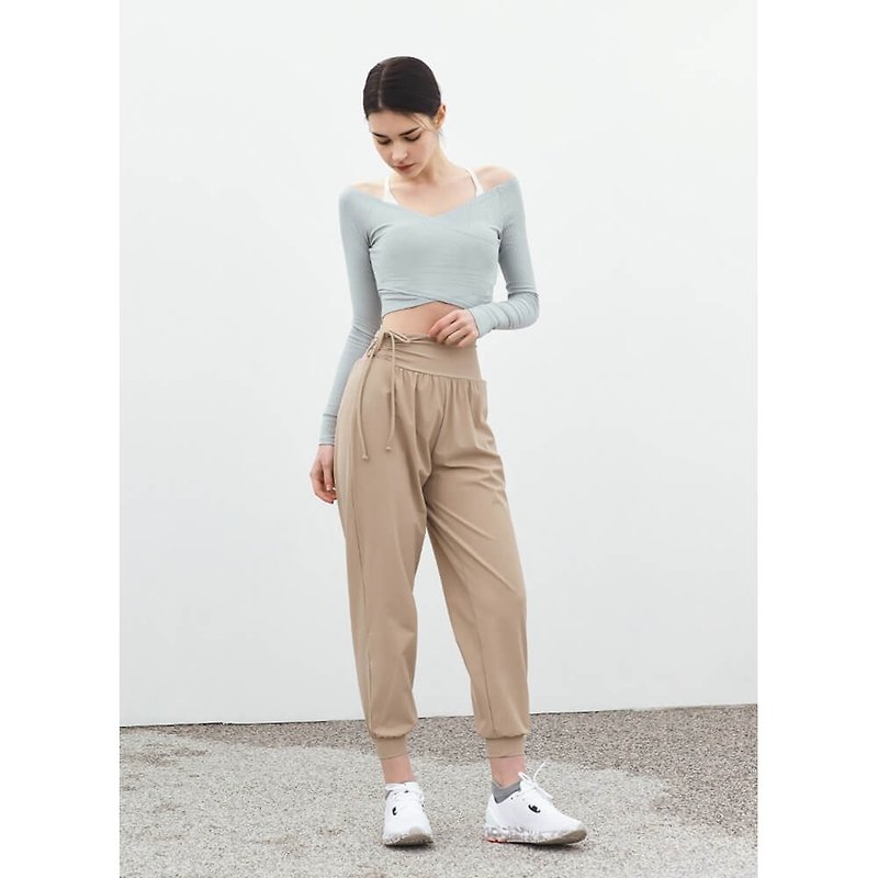 【GRANDELINE】Tummy control pants with side straps - Peanut Beige - PT799 - Women's Yoga Apparel - Polyester Khaki