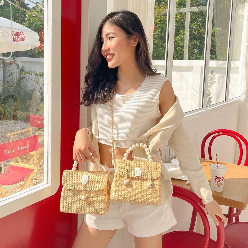 VANILLA SUNDAE 1 BUTTON Edition(Handwoven Water Hyacinth Bag - 其他 - 植物．花 卡其色