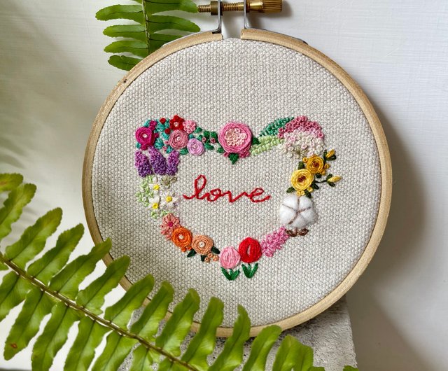 I love so I am 手刺繍ジュエリー 4インチ - ショップ jessembroidery ...