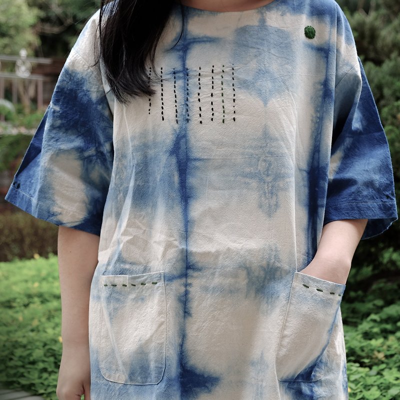 Blue dye this summer like a poem cotton and linen color embroidery long shirt / dress - Women's Tops - Cotton & Hemp Blue