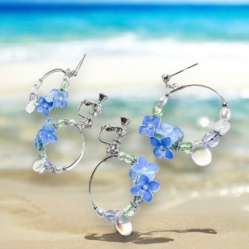 Hydrangea dipped Clip-On earrings, cute for adults, early summer, dipped flower, new item - ต่างหู - โลหะ สีน้ำเงิน