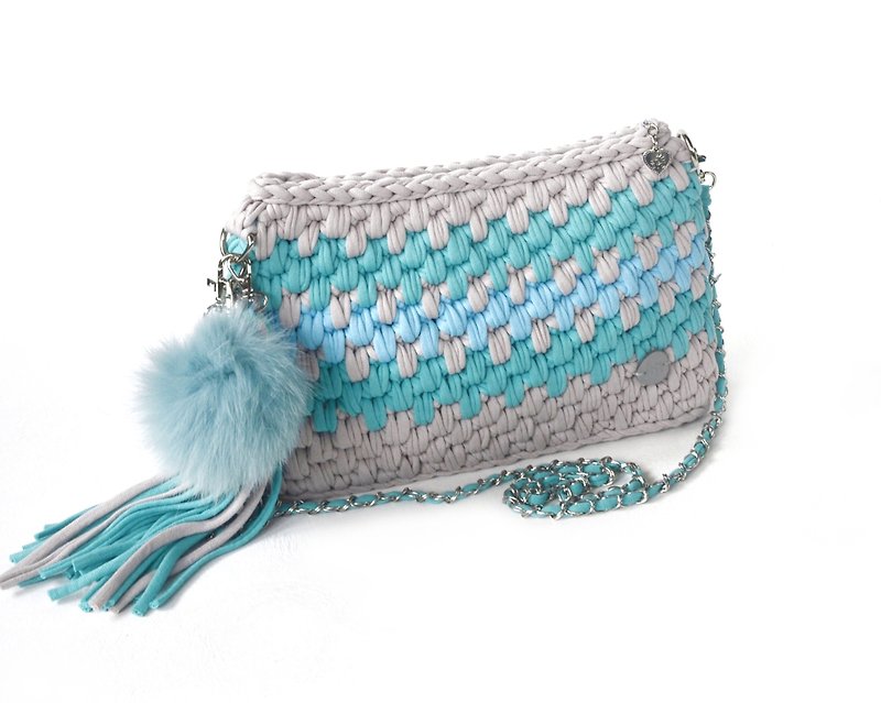 Small shoulder bag crochet, Phone crossbody bag, Handmade clutch purse for women - กระเป๋าคลัทช์ - ผ้าฝ้าย/ผ้าลินิน สีน้ำเงิน