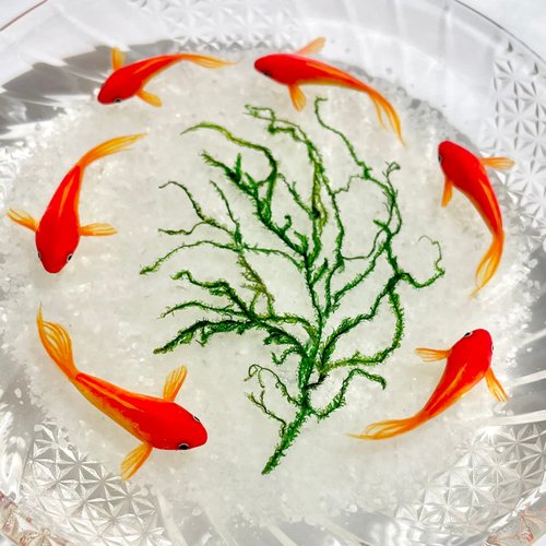受注制作 硝子皿で泳ぐ金魚 置物 - ショップ 池波屋｜日本の金魚