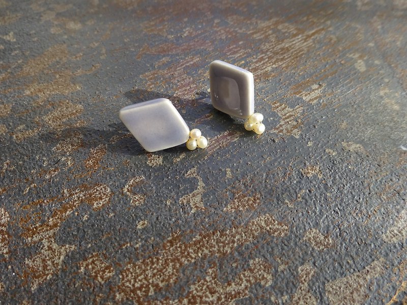 hishigata Freshwater Pearl Earrings / Clip-On/ Lavender - Earrings & Clip-ons - Pottery Purple