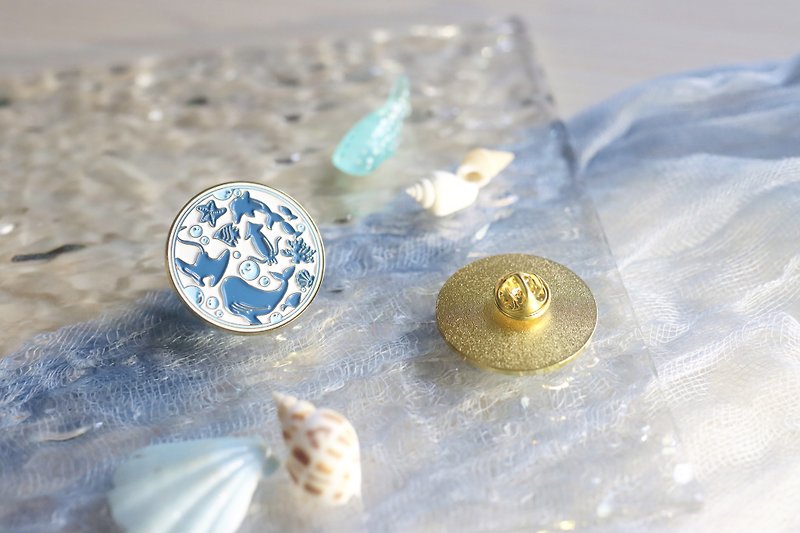 Other Metals Badges & Pins Gold - Ocean Badge Set Ocean Edge Series