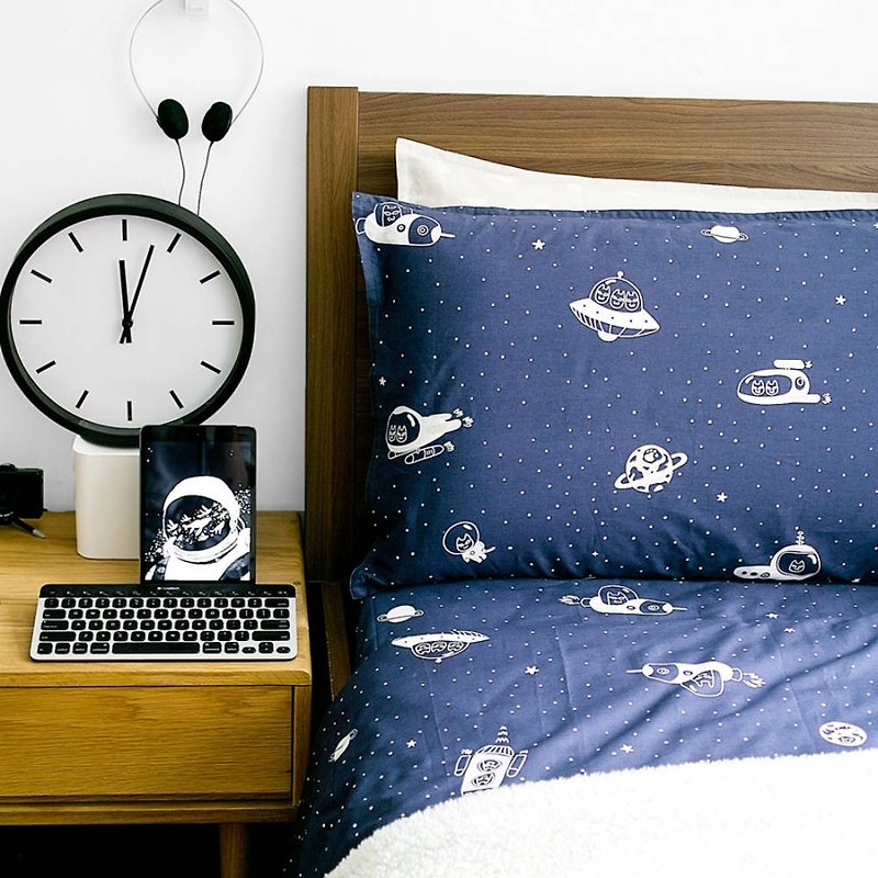 Space 喵 single double bed / bed bag hand-painted cat 40 children adult pillowcase quilt cover - Bedding - Cotton & Hemp Blue