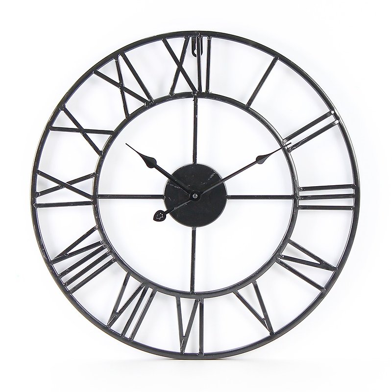 HomePlus Loft 鐵製工業風時鐘 直徑48cm 單一黑色烤漆 鏤空羅馬數字 手工焊接製作 靜音機芯 鐵藝鐘 - 時鐘/鬧鐘 - 其他金屬 黑色