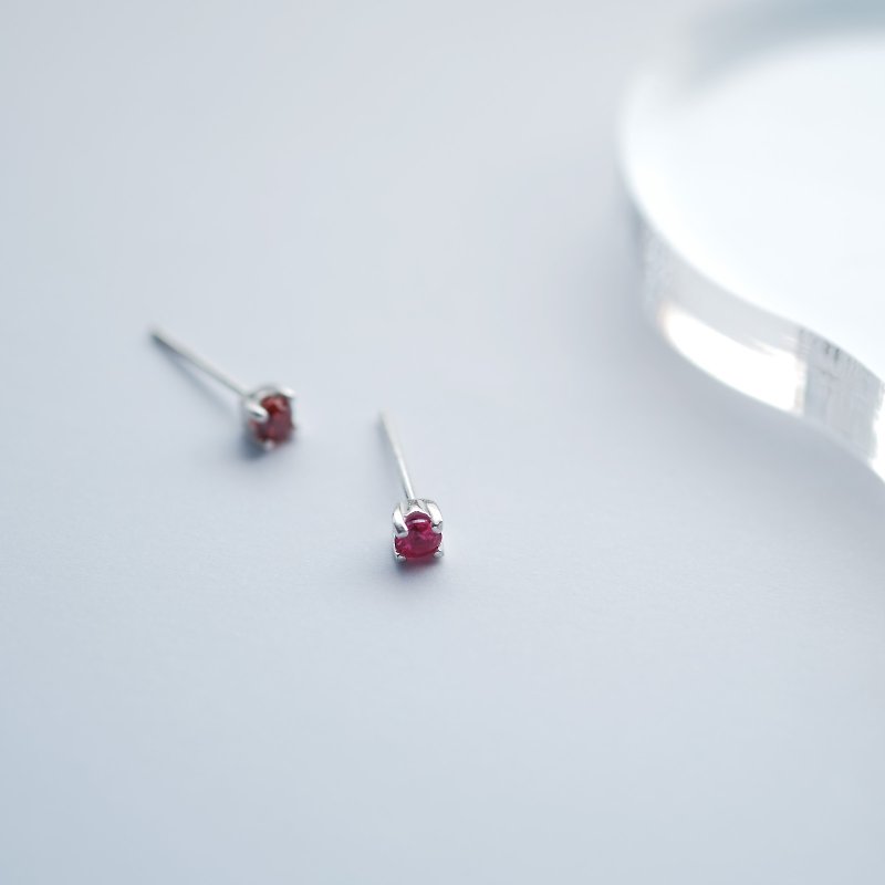 Tiny Ruby earrings silver925 - Earrings & Clip-ons - Other Metals Red
