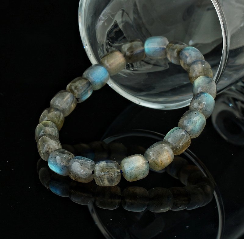 G.Labradorite 8.2mm Bracelet - Bracelets - Crystal 