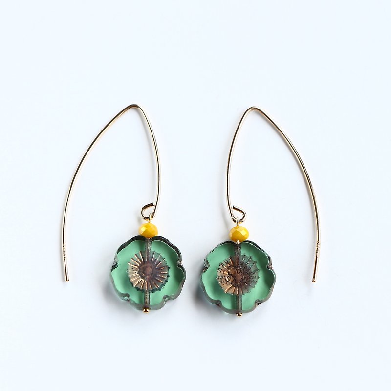 Green flower V hook pierced earrings-14kgf
