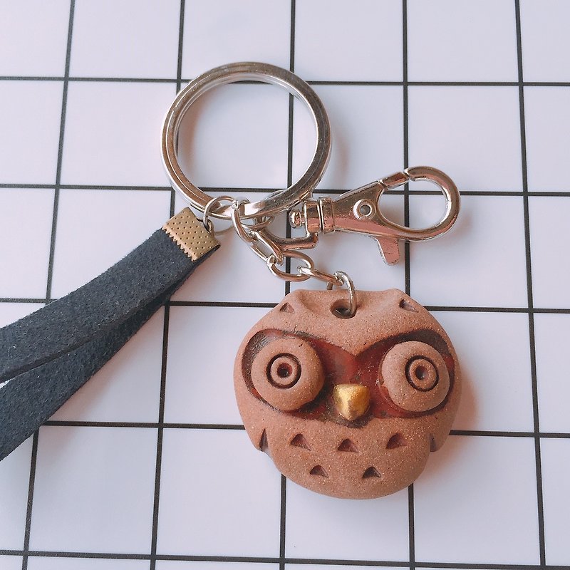 Yoshinoya │ B-02 Owl Key Ring Charm - ที่ห้อยกุญแจ - ดินเผา 