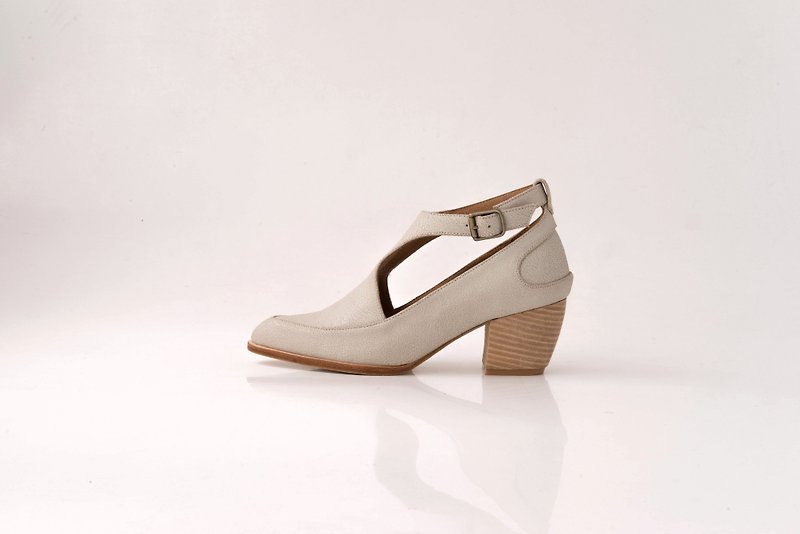 ZOODY / wave / handmade shoes / with T-strap shoes / white - High Heels - Genuine Leather White