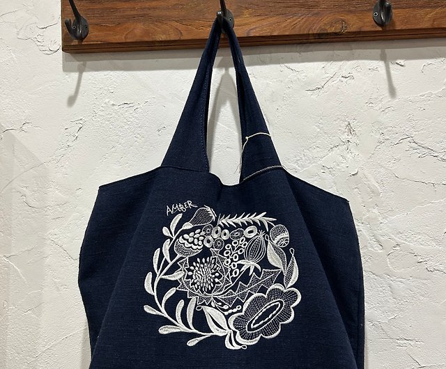 I wanted a tote bag like this AMBER original linen embroidery bag
