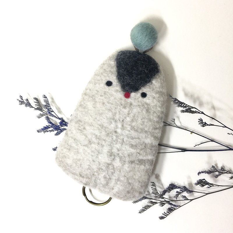 Penguin wool felt key bag - Keychains - Wool Silver
