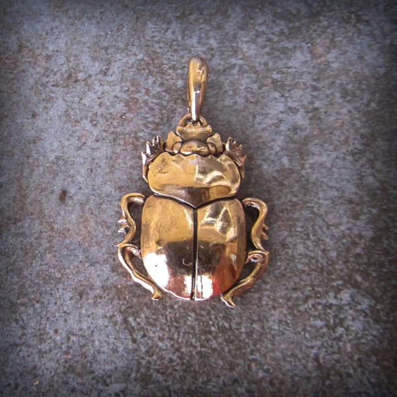 Scarab beetle handmade necklace pendant,Scarab beetle bronze charm,Scarab beetle - Charms - Copper & Brass Gold