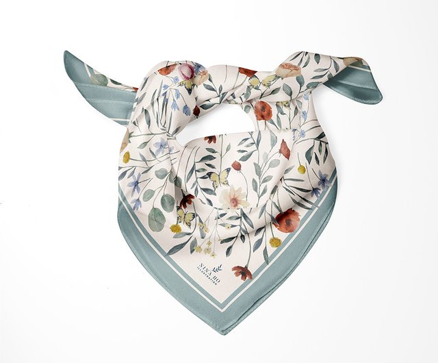 HERMES シルクスカーフ 抽象的な植物モチーフ