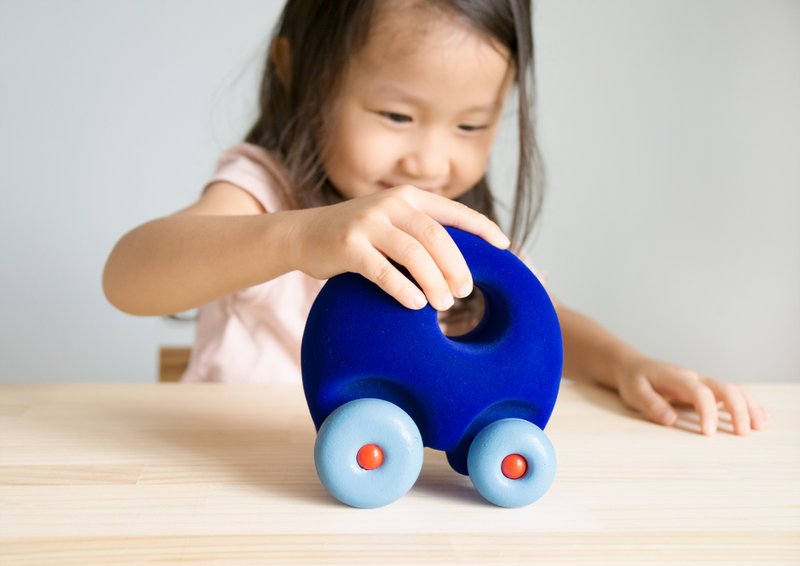 美國 Rubbabu 純天然乳膠 經典馬斯可車 - - Classic Mascot (寶藍色) - - 可生物分解 嬰幼兒 綠色玩具 - 寶寶/兒童玩具/玩偶 - 其他材質 藍色