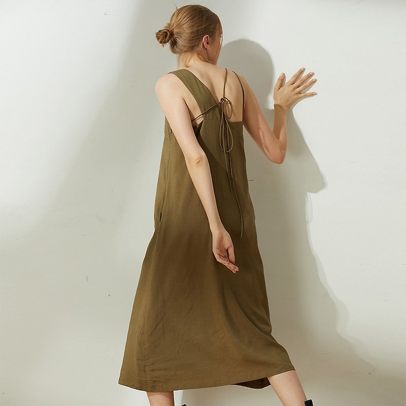 Asteria Tie-back Midi Dress in Moss - ชุดเดรส - วัสดุอีโค สีกากี