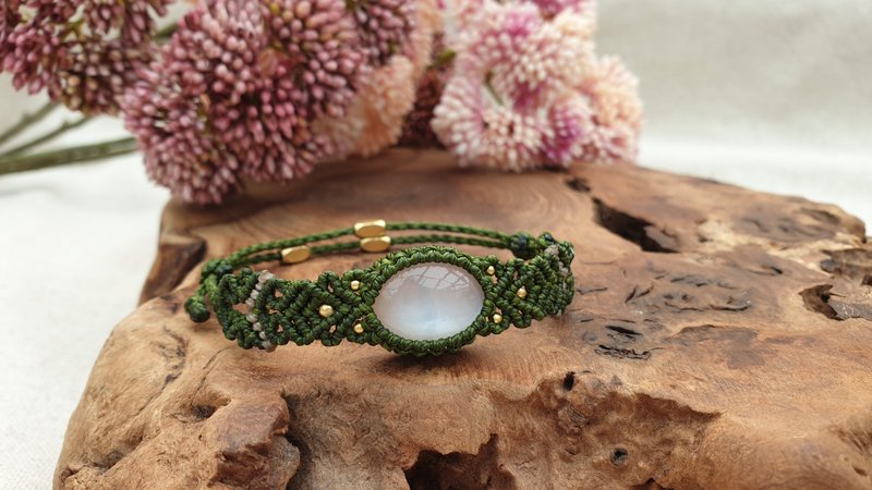 M05 Gray Moonstone hand strap - สร้อยข้อมือ - วัสดุอื่นๆ สีเขียว