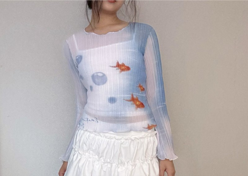 Chinese retro goldfish design pleated print four seasons bottoming shirt - Women's Tops - Polyester Silver