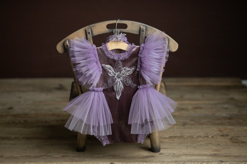 Purple bodysuit with lace for newborn girls:the perfect outfit for a little girl - เครื่องประดับ - โลหะ สีม่วง