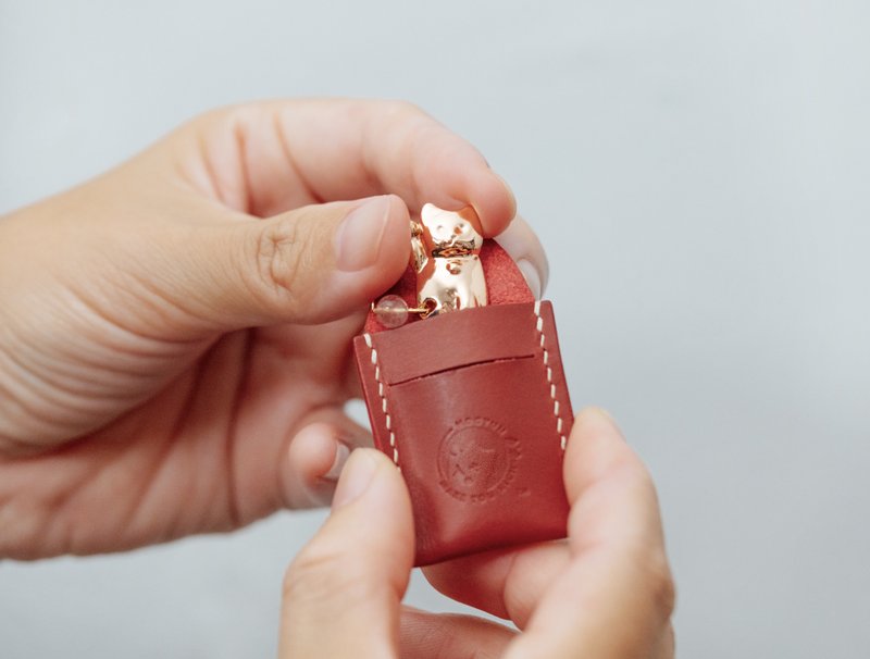 【迷你貓隨身組】招財貓 皮革 禮物 紅包袋 招財 - 擺飾/家飾品 - 其他金屬 金色