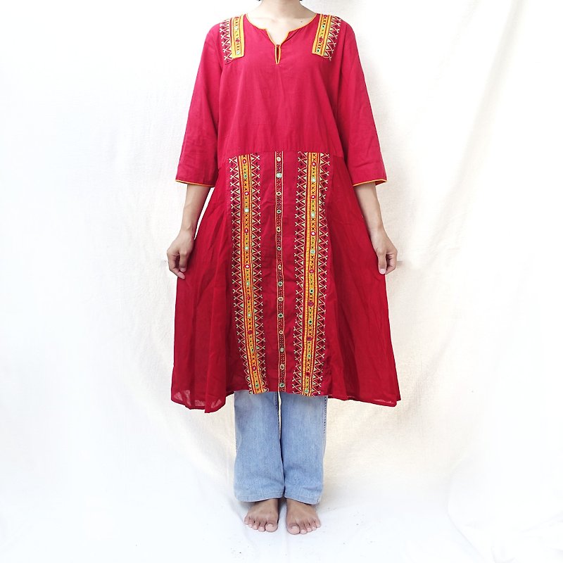 BajuTua / vintage / Indian embroidery small round mirror seven-point sleeve dress - One Piece Dresses - Cotton & Hemp Red