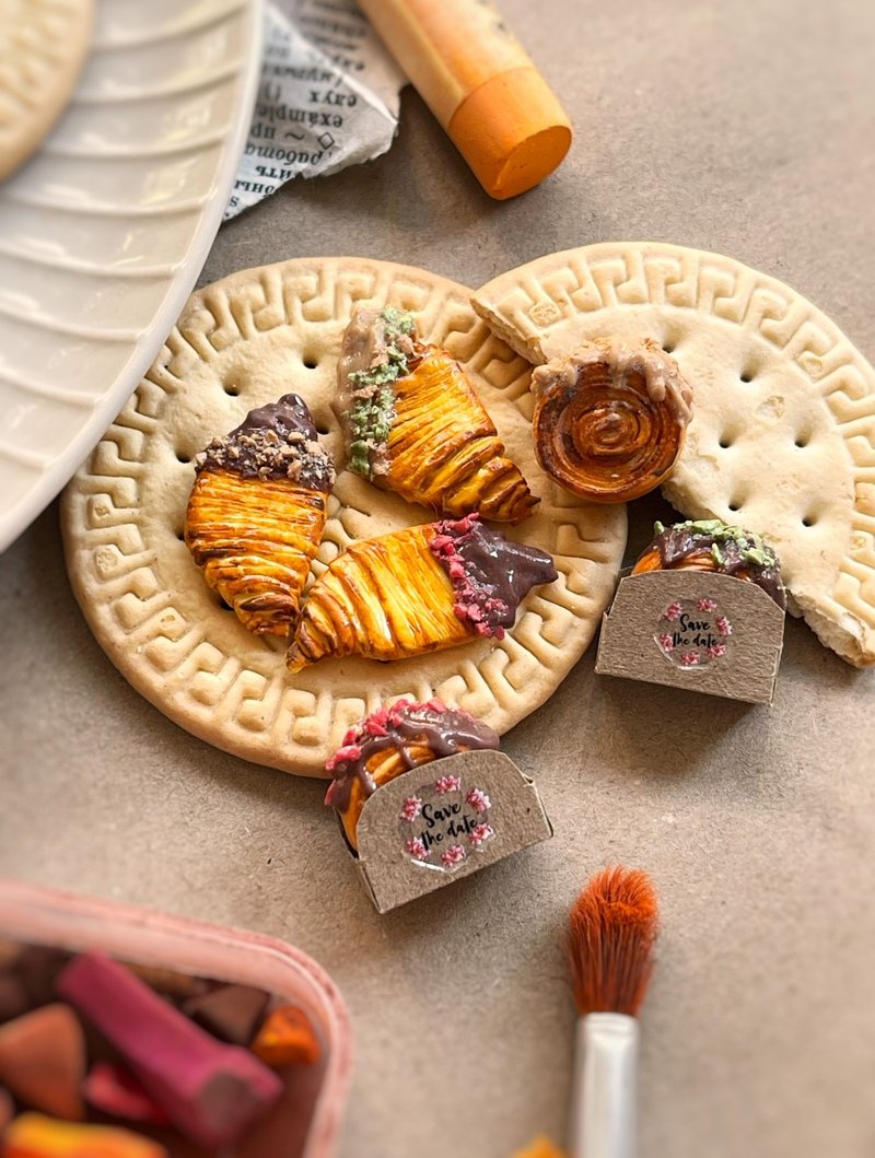 Miniature set of assorted puffs - 公仔/玩偶 - 其他材質 多色