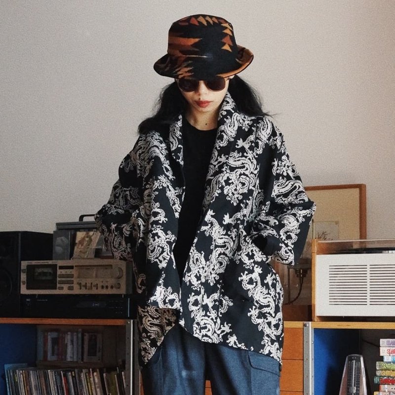 義大利進口黑白數碼龍粗紡純棉 百搭保暖大翻領秋冬大衣 - 女大衣/外套 - 棉．麻 黑色