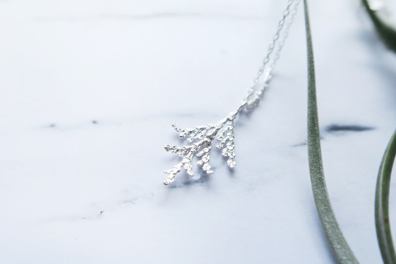 Forest style 925 sterling silver ice cedar necklace clavicle chain long chain free gift packaging - สร้อยคอ - เงินแท้ สีน้ำเงิน
